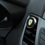Black Ferrari Car Phone Holder – Air Vent Mount | Universal Fit - Billede 3
